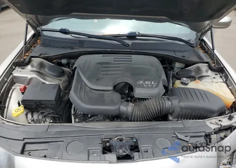 2014 Chrysler 300 z USA, uszkodzony, nr VIN 2C3CCAAG6EH142009